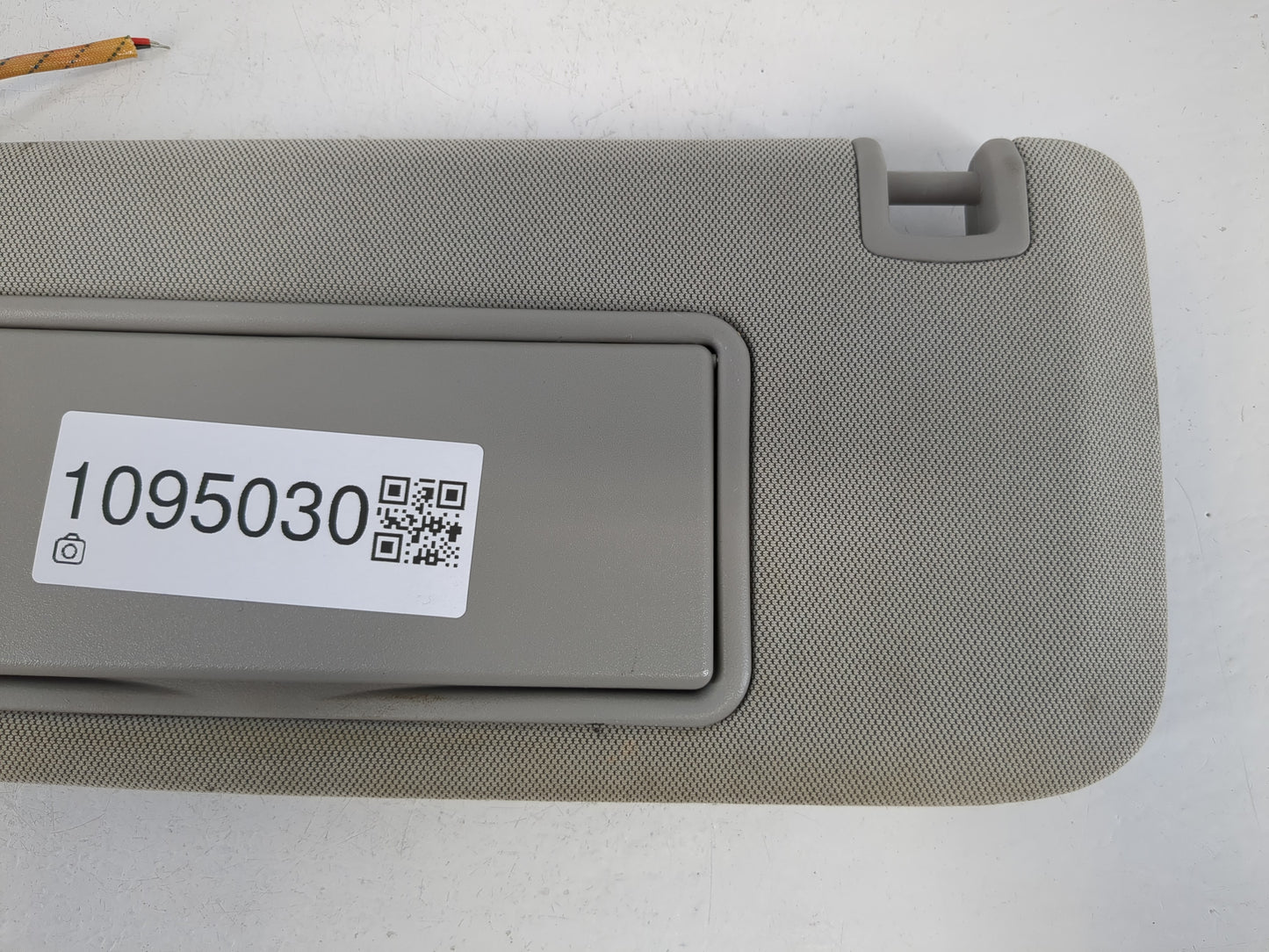 2013-2016 Chevrolet Malibu Sun Visor Shade Replacement Driver Left Mirror Fits Fits 2013 2014 2015 2016 OEM Used Auto Parts 