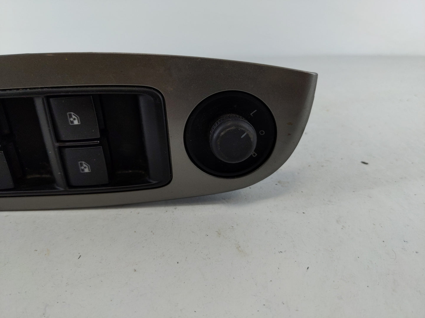 2014-2016 Chevrolet Malibu Master Power Window Switch Replacement Driver Side Left P/N:20917577 Fits OEM Used Auto Parts - O