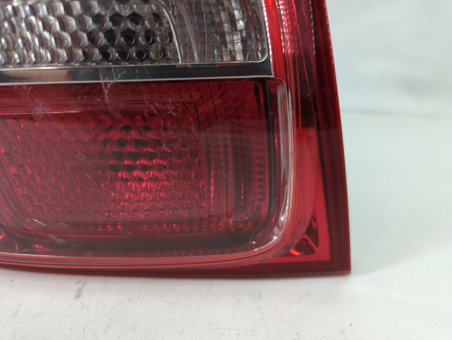 2013-2016 Chevrolet Malibu Tail Light Assembly Driver Left OEM Fits Fits 2013 2014 2015 2016 OEM Used Auto Parts - Oemusedau