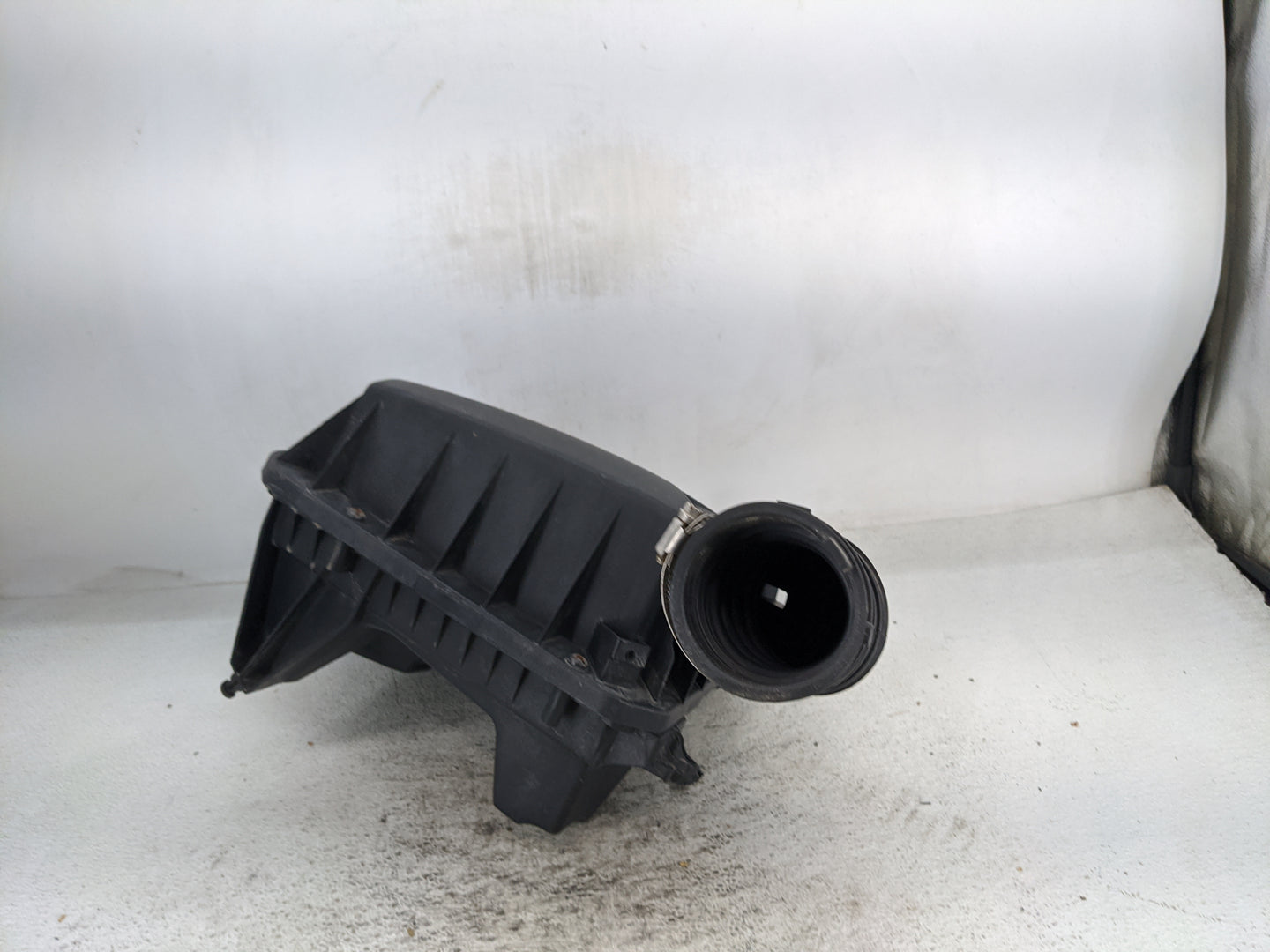 2014-2015 Chevrolet Malibu Air Cleaner Intake-duct Hose Tube 1143691 - Oemusedautoparts1.com