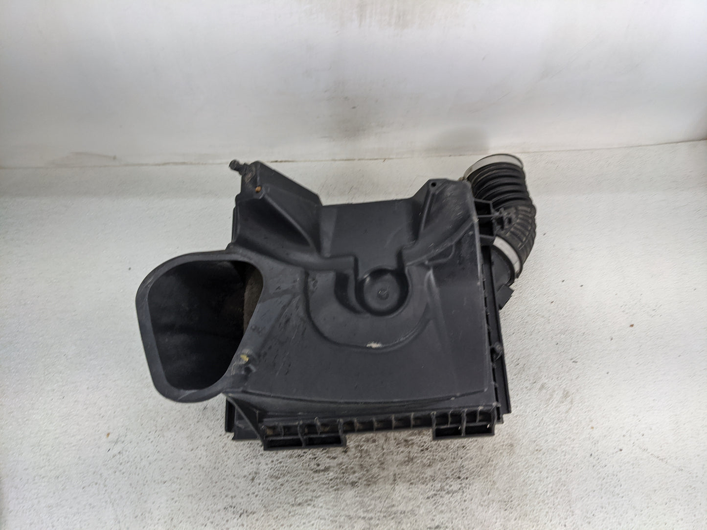 2014-2015 Chevrolet Malibu Air Cleaner Intake-duct Hose Tube 1143691 - Oemusedautoparts1.com