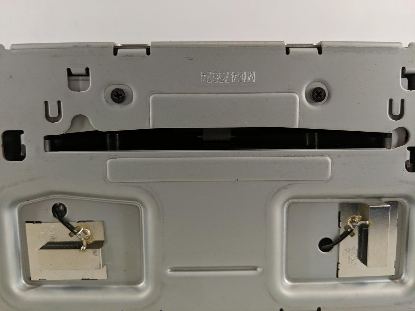 2015 Chevrolet Malibu Radio AM FM Cd Player Receiver Replacement P/N:23476254 Fits OEM Used Auto Parts - Oemusedautoparts1.c