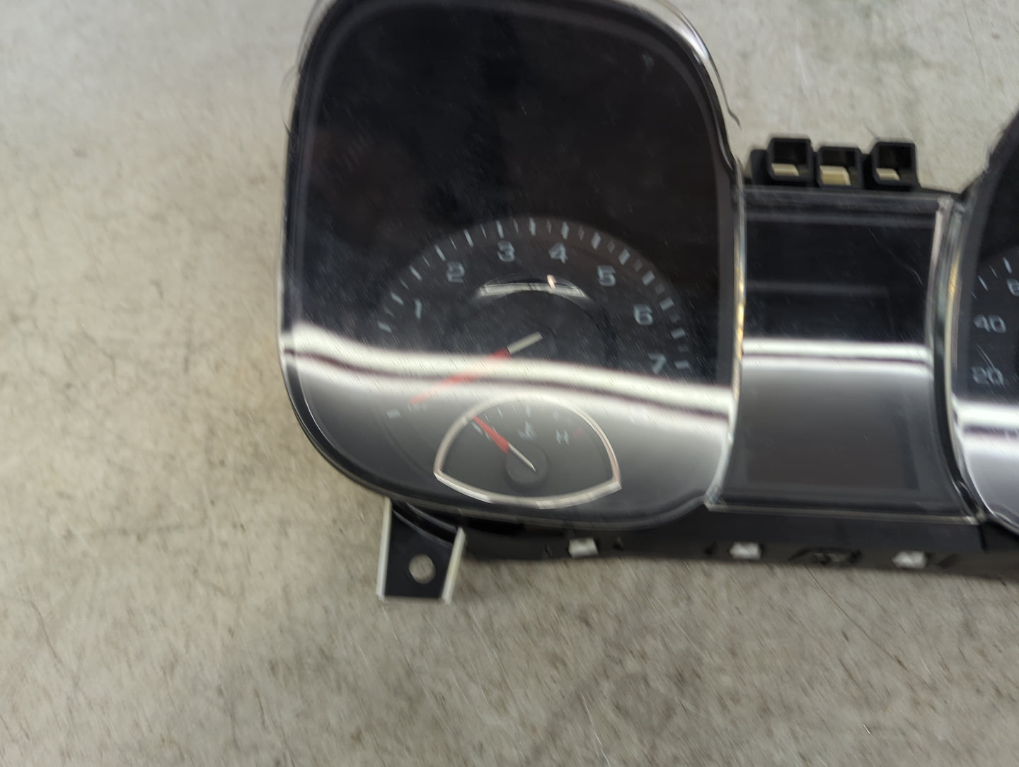 2014-2016 Chevrolet Malibu Instrument Cluster Speedometer Gauges P/N:23489226 65466373 Miles:133K Fits Fits 2014 2015 2016 O
