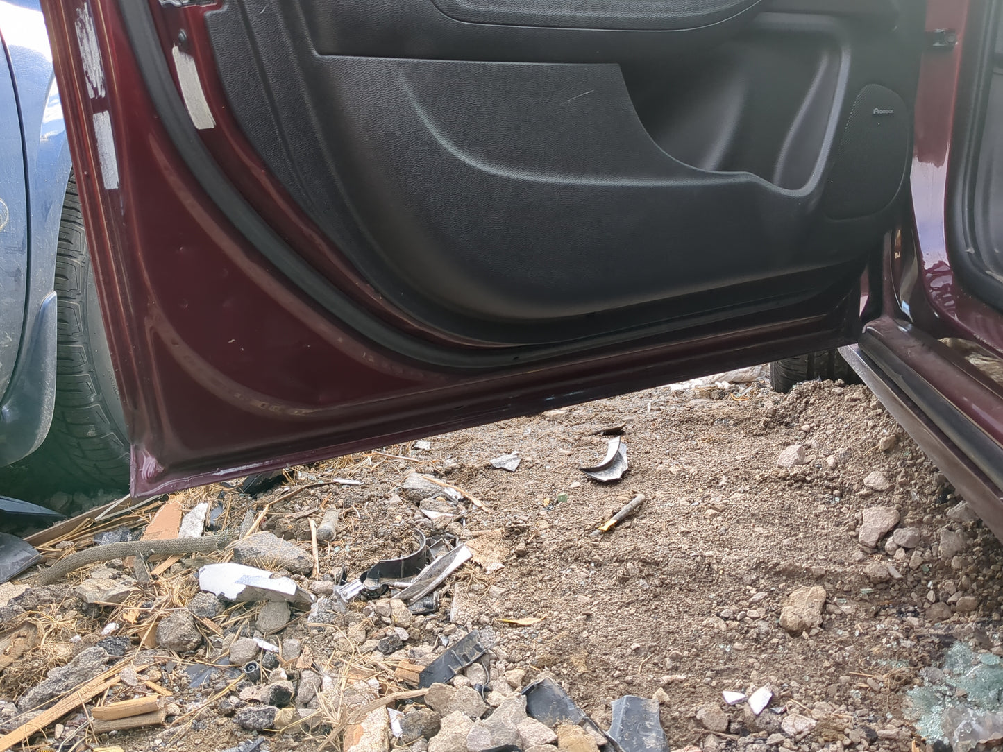 2014-2016 Chevrolet Malibu Driver Front Door Oem 1213221 - Oemusedautoparts1.com