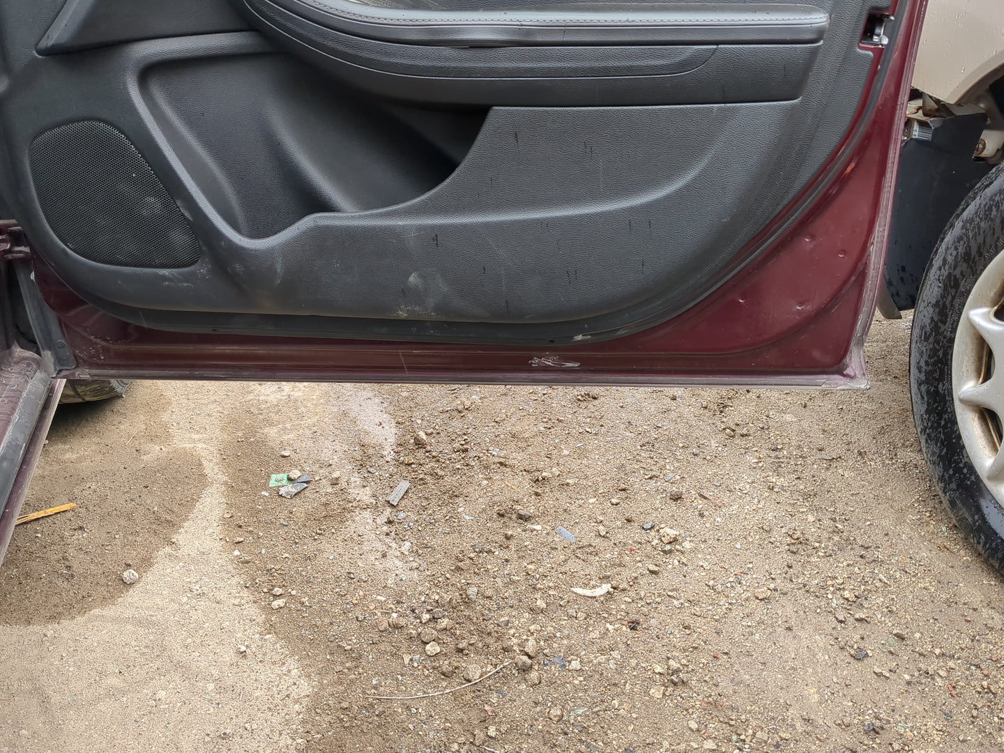 2014-2016 Chevrolet Malibu Passenger Front Door Oem 1223849 - Oemusedautoparts1.com