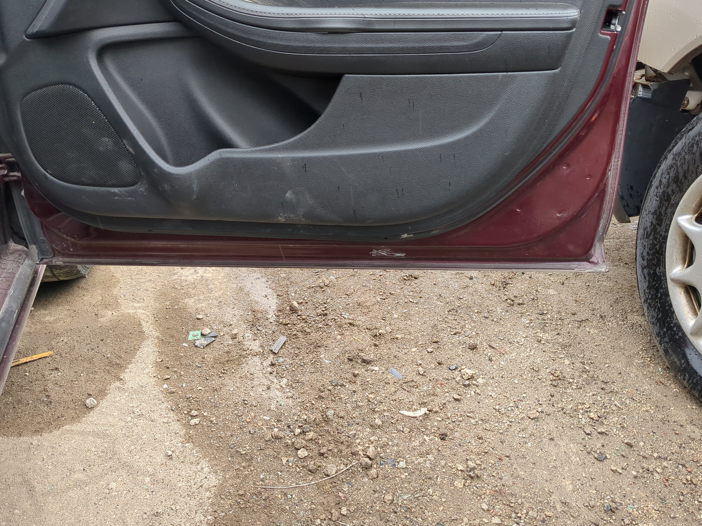 2014-2016 Chevrolet Malibu Passenger Front Door Oem 1223849 - Oemusedautoparts1.com