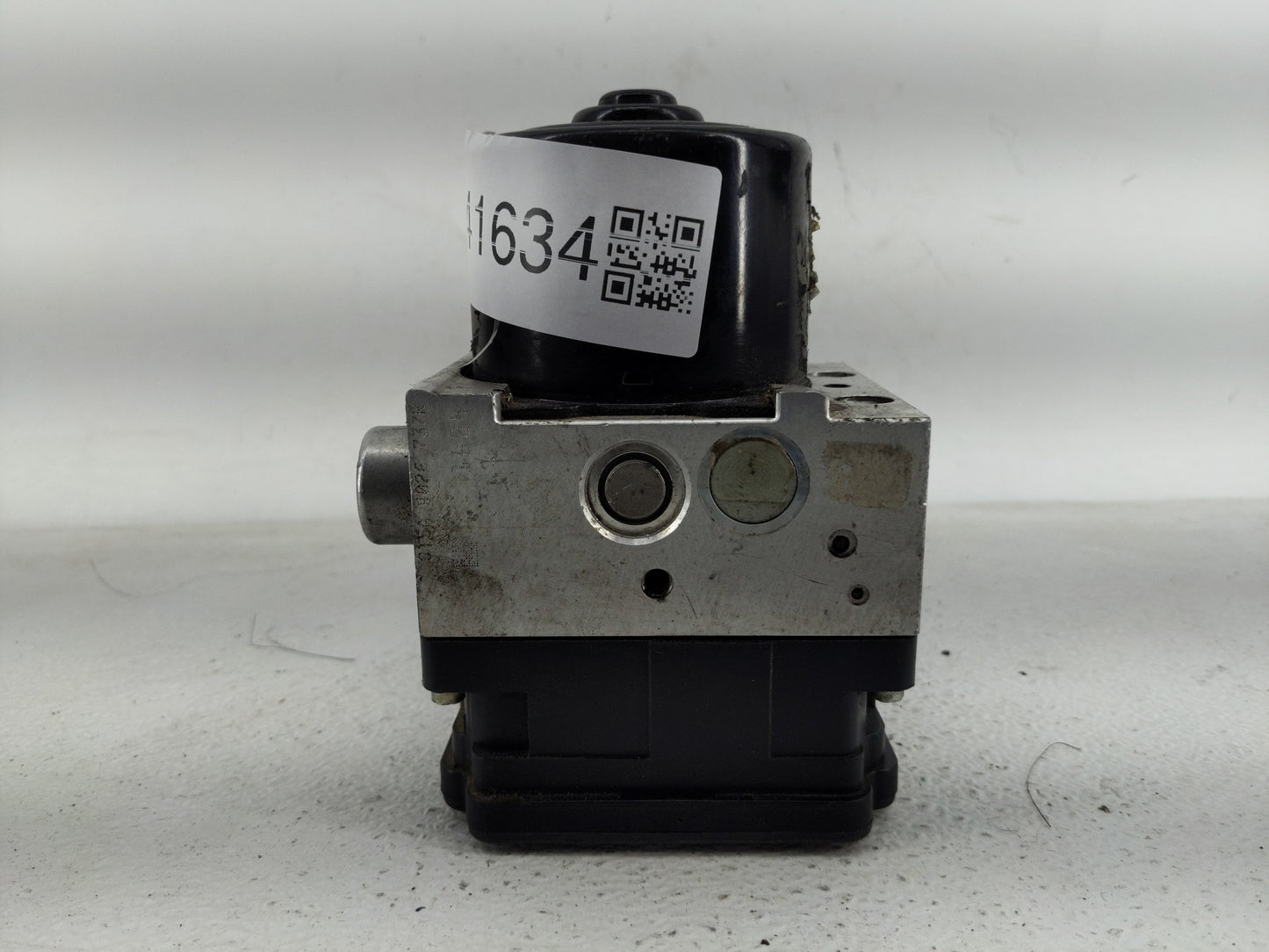 2013-2016 Chevrolet Malibu ABS Pump Control Module Replacement Fits Fits 2012 2013 2014 2015 2016 OEM Used Auto Parts - Oemu