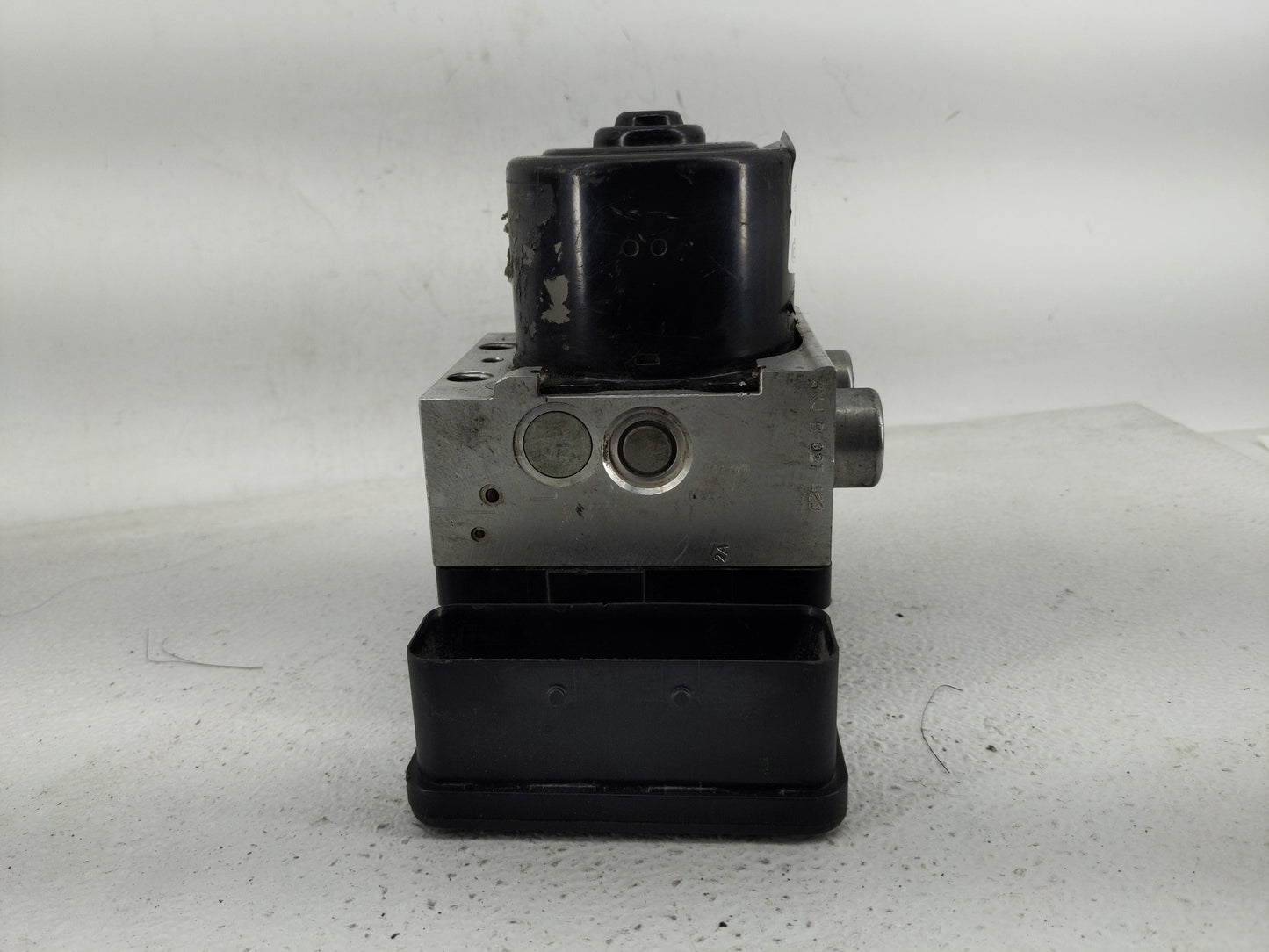 2013-2016 Chevrolet Malibu ABS Pump Control Module Replacement Fits Fits 2012 2013 2014 2015 2016 OEM Used Auto Parts - Oemu