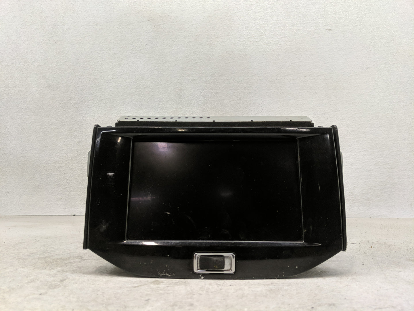 2015 Chevrolet Malibu Radio AM FM Cd Player Receiver Replacement P/N:22851302 Fits OEM Used Auto Parts - Oemusedautoparts1.c