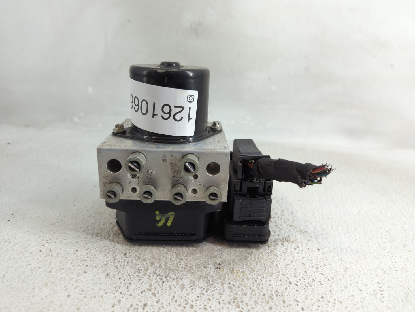 2013-2016 Chevrolet Malibu ABS Pump Control Module Replacement P/N:22863598 Fits Fits 2012 2013 2014 2015 2016 OEM Used Auto