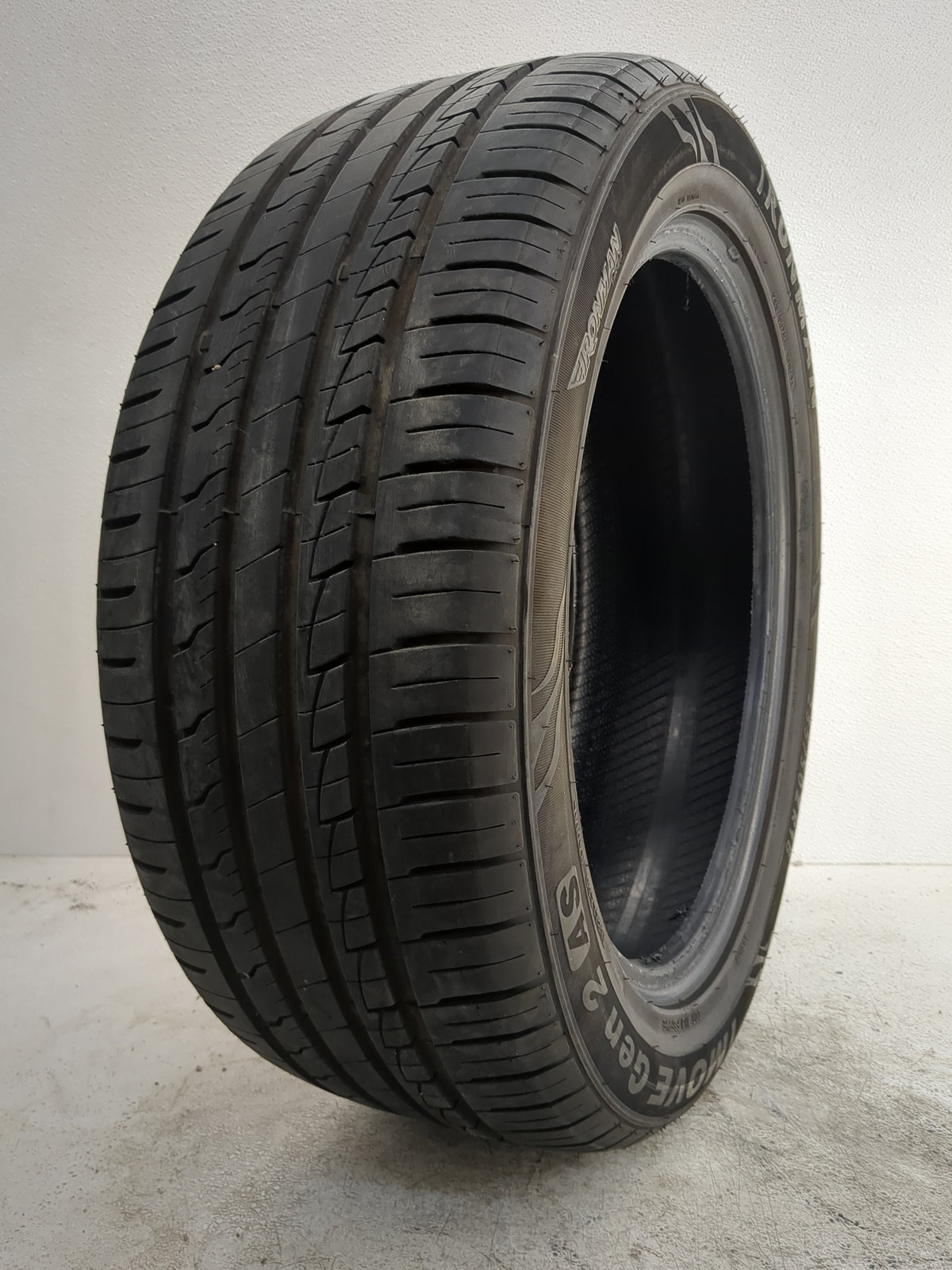 Used Tire 235/50ZR18 IRONMAN IMOVE GEN 2 AS 101W - Tread Depth 8.5/32 - Oemusedautoparts1.com
