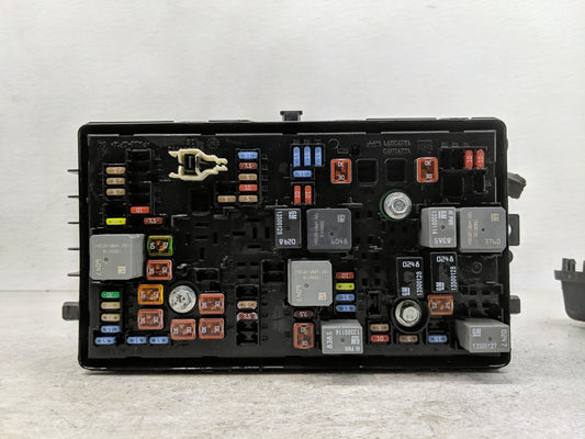 2014-2015 Chevrolet Malibu Fusebox Fuse Box Panel Relay Module P/N:22867696-01 23424337-01 Fits Fits 2014 2015 OEM Used Auto Parts