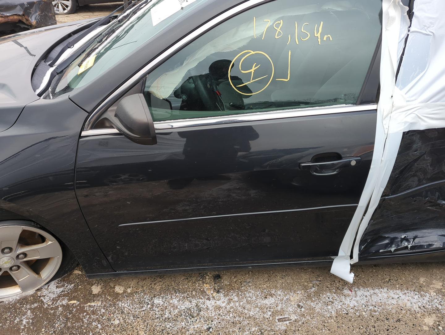 2014-2016 Chevrolet Malibu Driver Front Door Oem 1281151 - Oemusedautoparts1.com