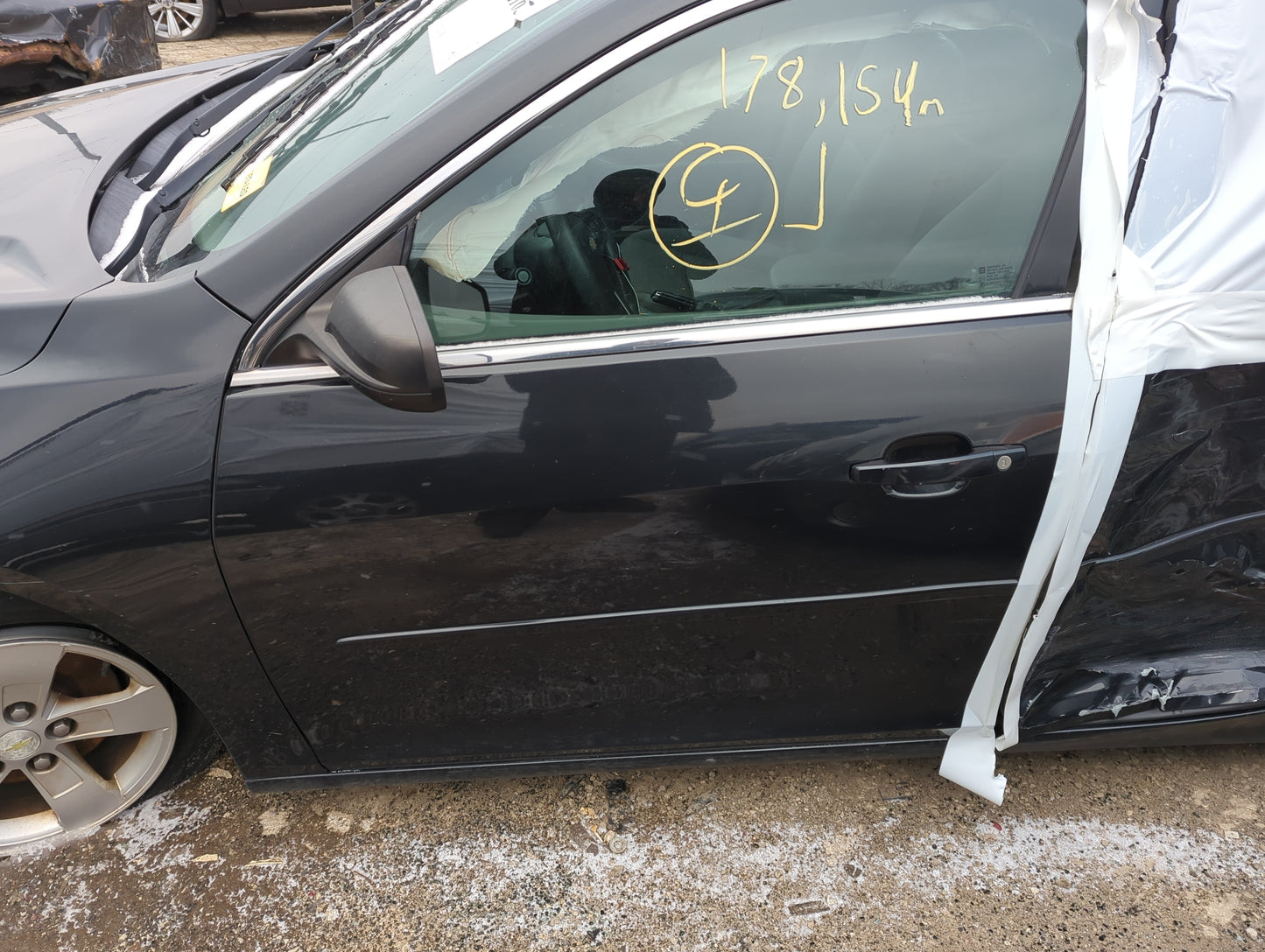 2014-2016 Chevrolet Malibu Driver Front Door Oem 1281151 - Oemusedautoparts1.com