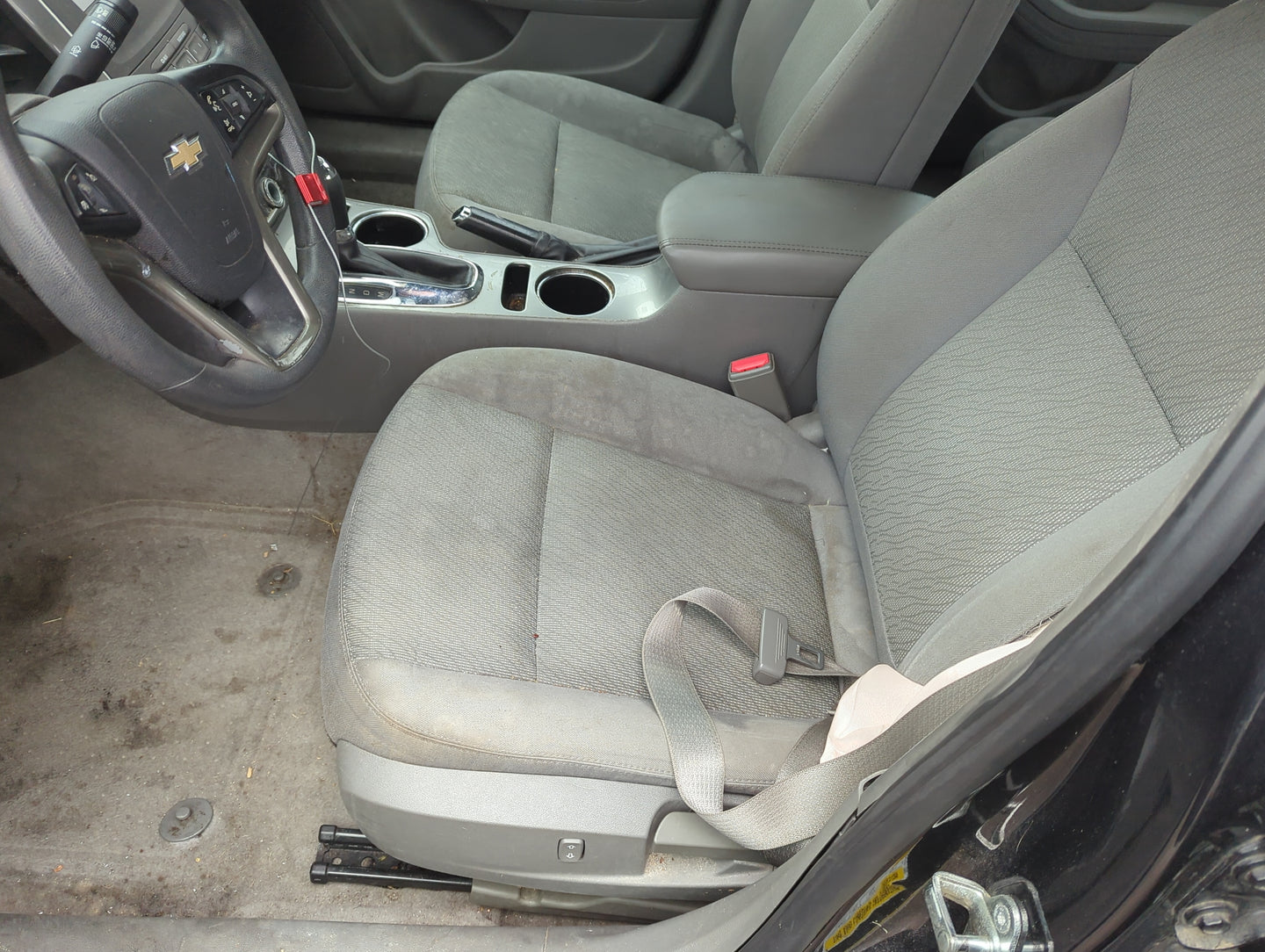 2014-2015 Chevrolet Malibu Driver Front Seat Oem 1281210 - Oemusedautoparts1.com