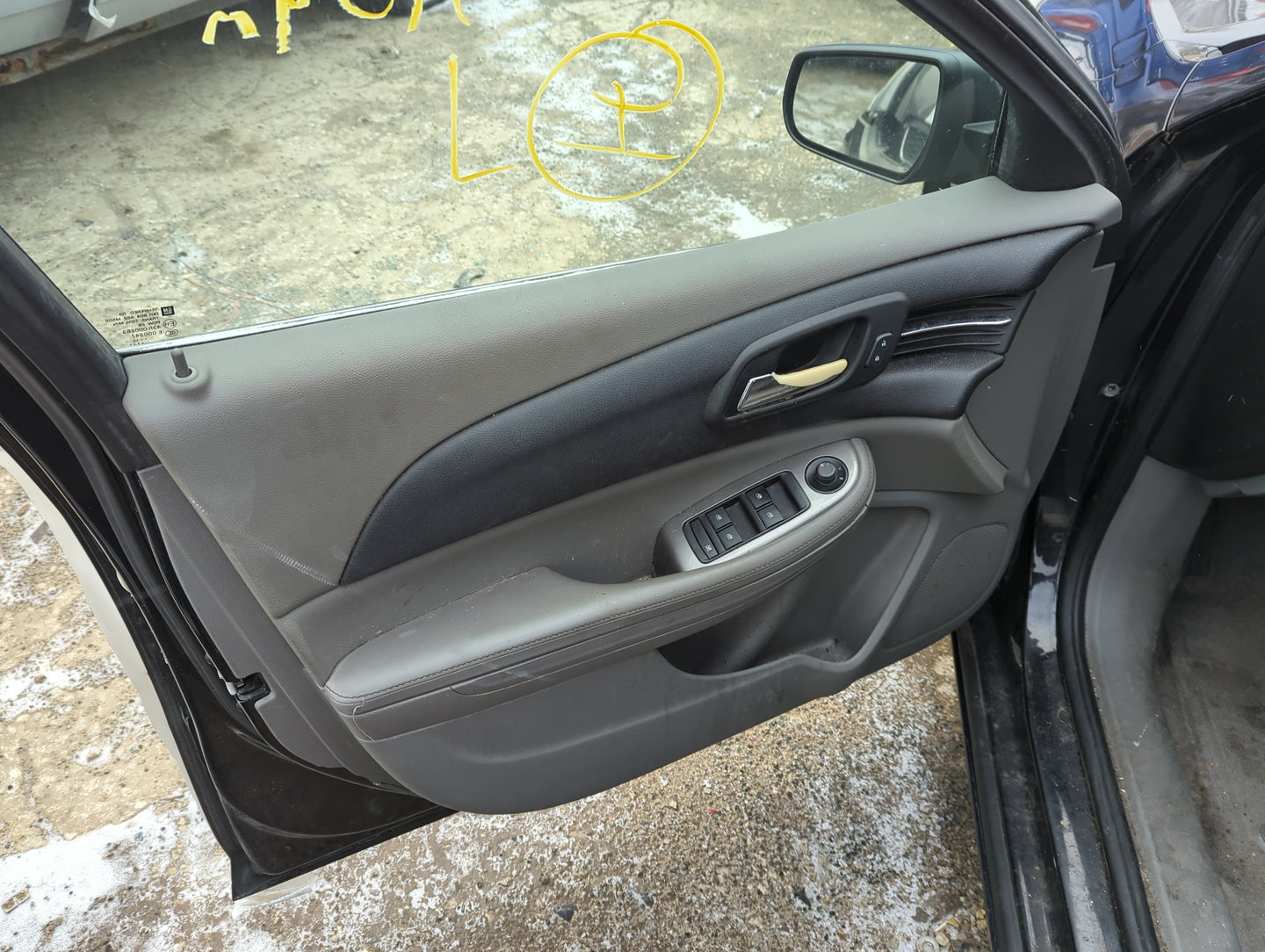 2015 Chevrolet Malibu Front Left Driver Interior Door Panel Trim 1281230 - Oemusedautoparts1.com