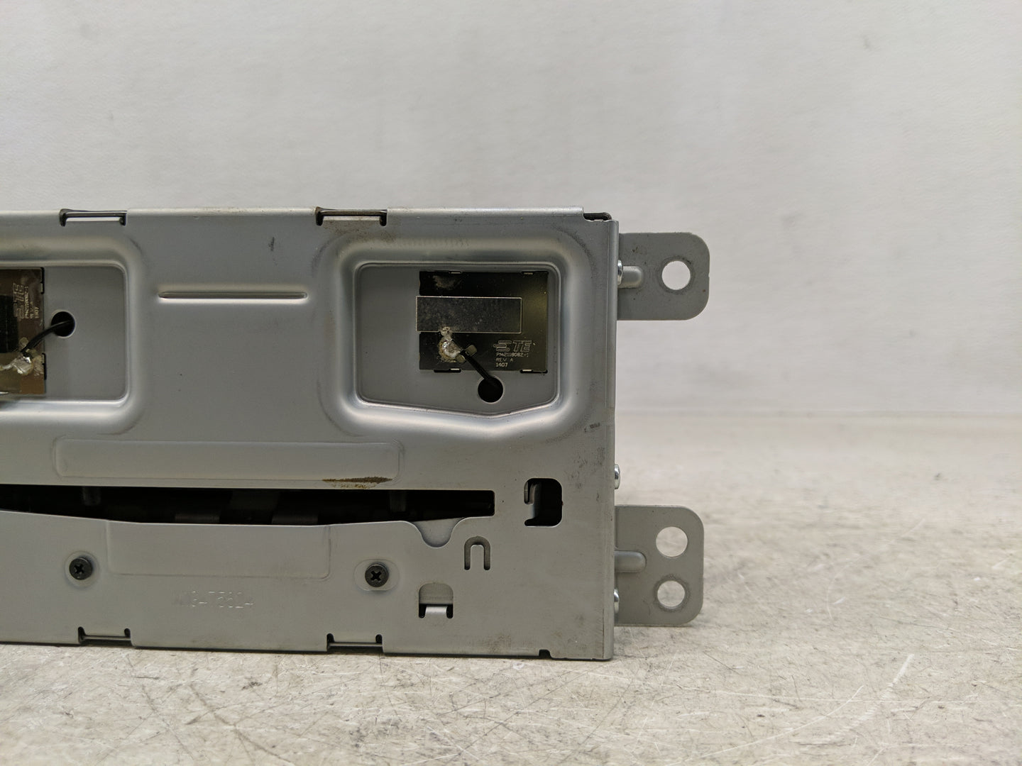 2014-2016 Chevrolet Malibu Radio AM FM Cd Player Receiver Replacement P/N:23476254 Fits Fits 2014 2015 2016 OEM Used Auto Pa