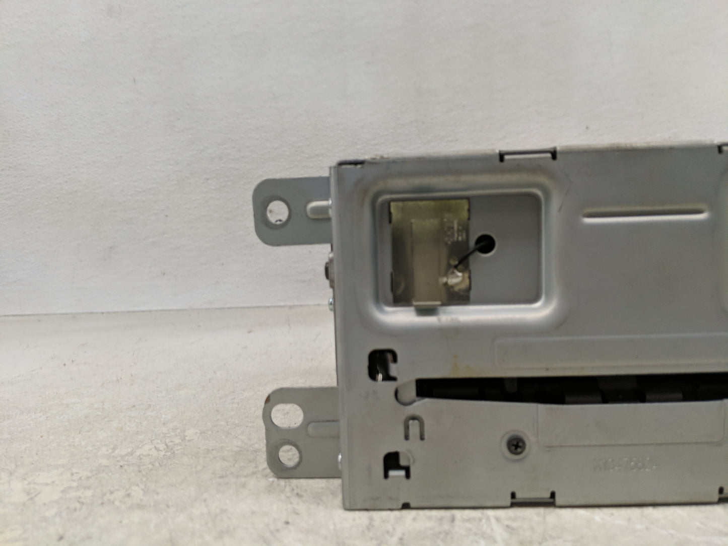 2015-2016 Chevrolet Malibu Radio AM FM Cd Player Receiver Replacement P/N:2347 7343 Fits Fits 2015 2016 OEM Used Auto Parts 