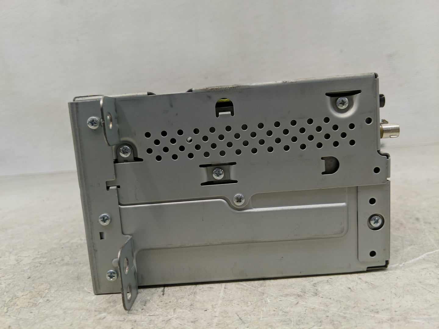 2015-2016 Chevrolet Malibu Radio AM FM Cd Player Receiver Replacement P/N:2347 7343 Fits Fits 2015 2016 OEM Used Auto Parts 
