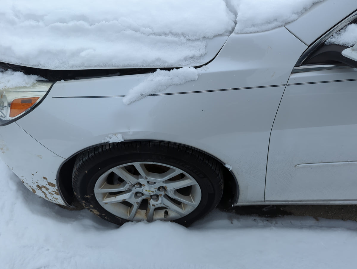 2013-2016 Chevrolet Malibu Driver Fender 1362172 - Oemusedautoparts1.com