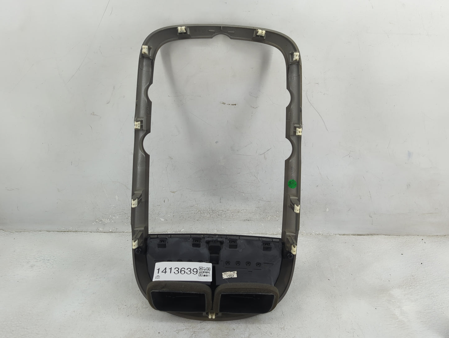 2015 Chevrolet Malibu Information Radio Display Screen Bezel Vents 1376548 - Oemusedautoparts1.com
