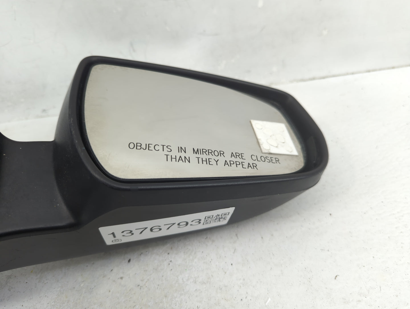 2014-2016 Chevrolet Malibu Passenger Side View Mirror - Right Door Mirror OEM Used - Oemusedautoparts1.com