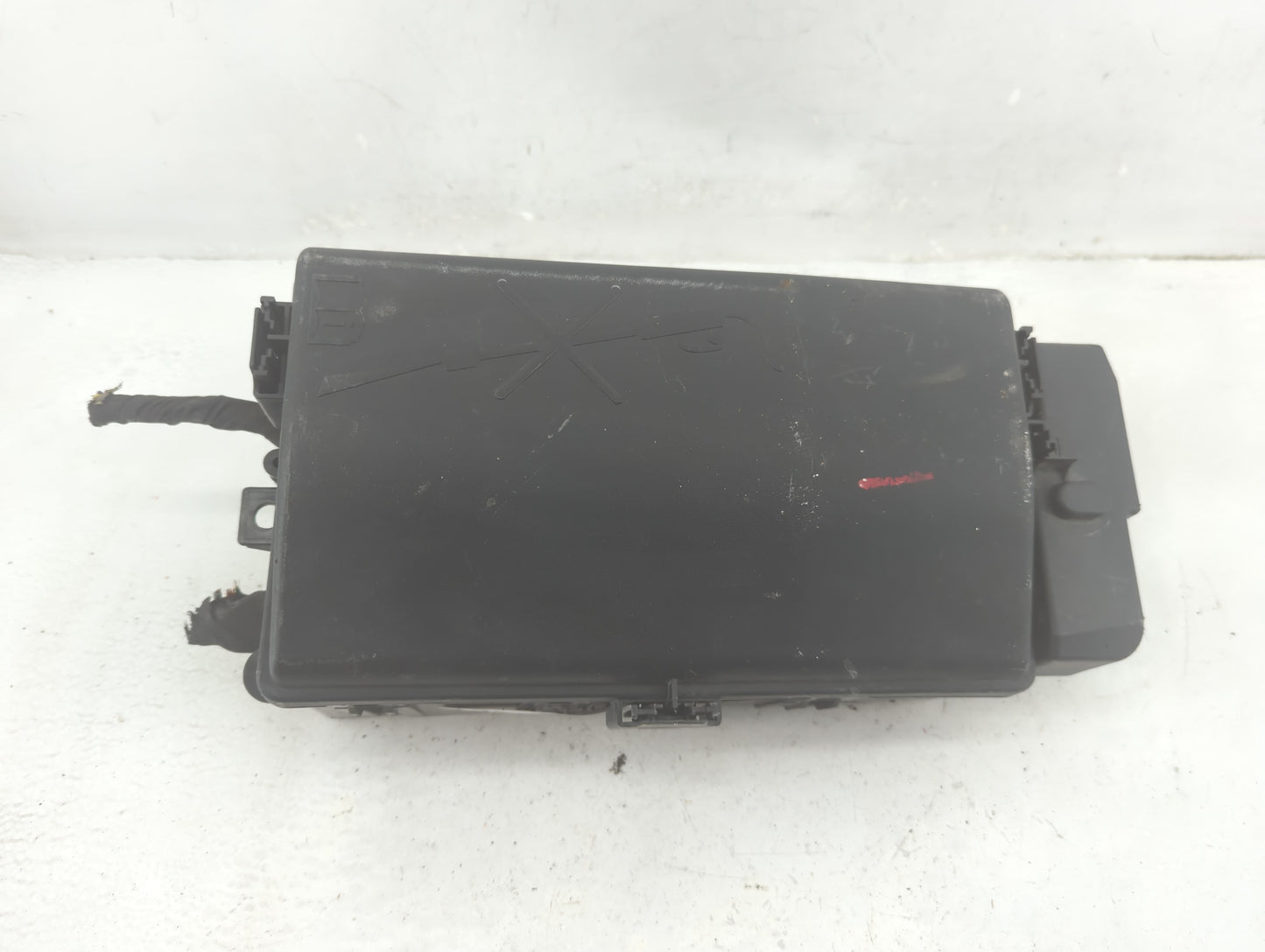 2014-2016 Chevrolet Malibu Fusebox Fuse Box Panel Relay Module P/N:812461952 Fits Fits 2014 2015 2016 OEM Used Auto Parts - 