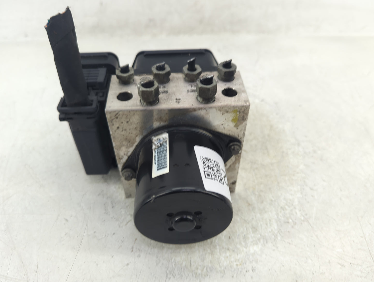 2013-2016 Chevrolet Malibu ABS Pump Control Module Replacement P/N:22863598 Fits Fits 2012 2013 2014 2015 2016 OEM Used Auto