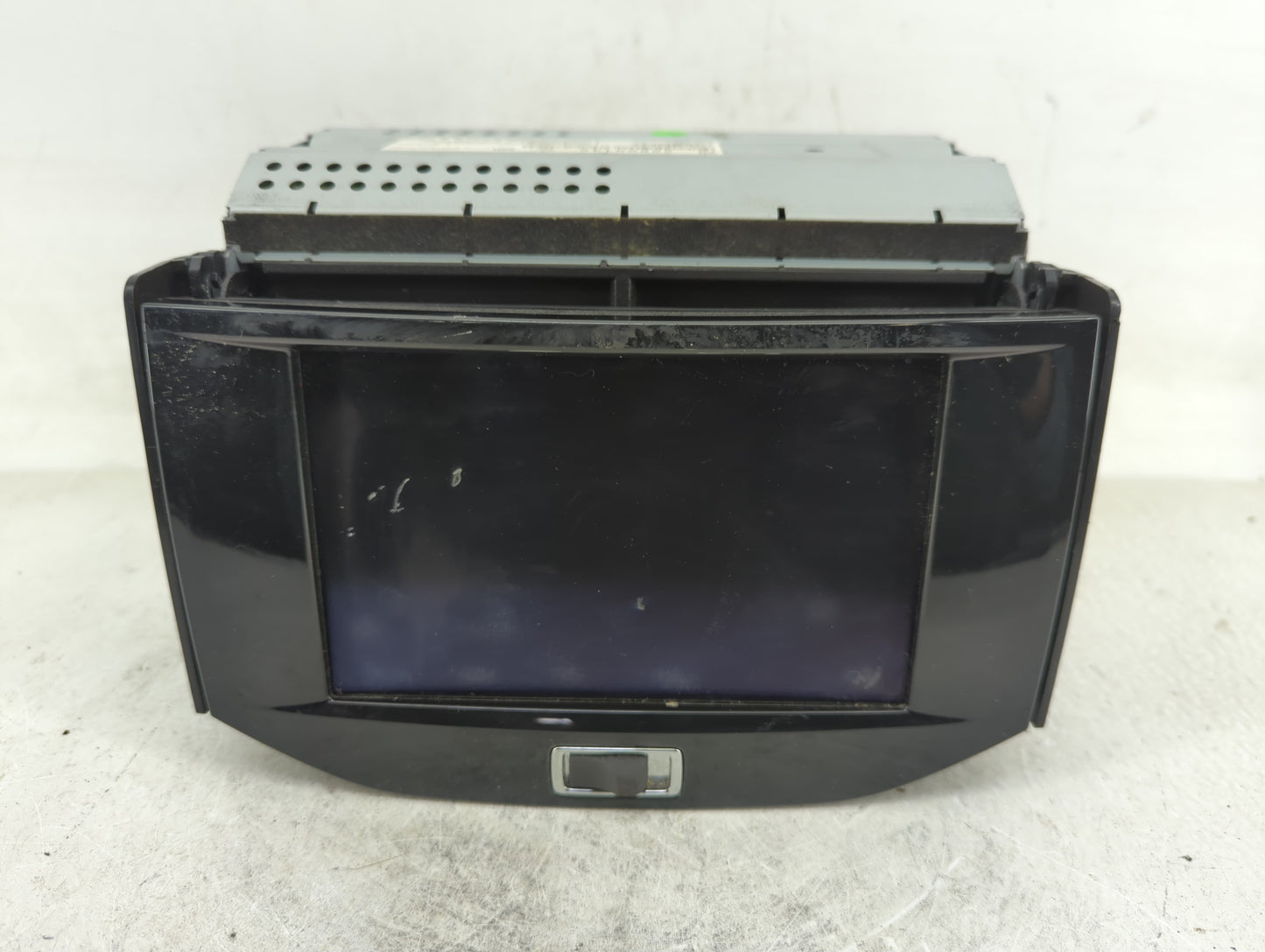 2015 Chevrolet Malibu Radio AM FM Cd Player Receiver Replacement P/N:22869142 Fits OEM Used Auto Parts - Oemusedautoparts1.c