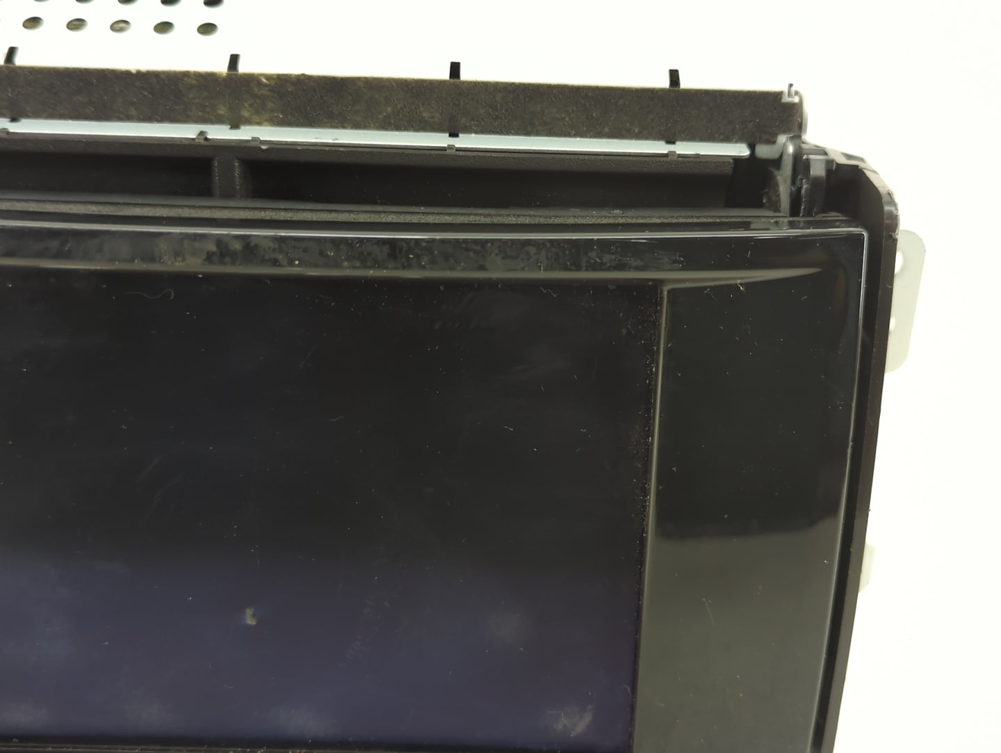 2015 Chevrolet Malibu Radio AM FM Cd Player Receiver Replacement P/N:22869142 Fits OEM Used Auto Parts - Oemusedautoparts1.c
