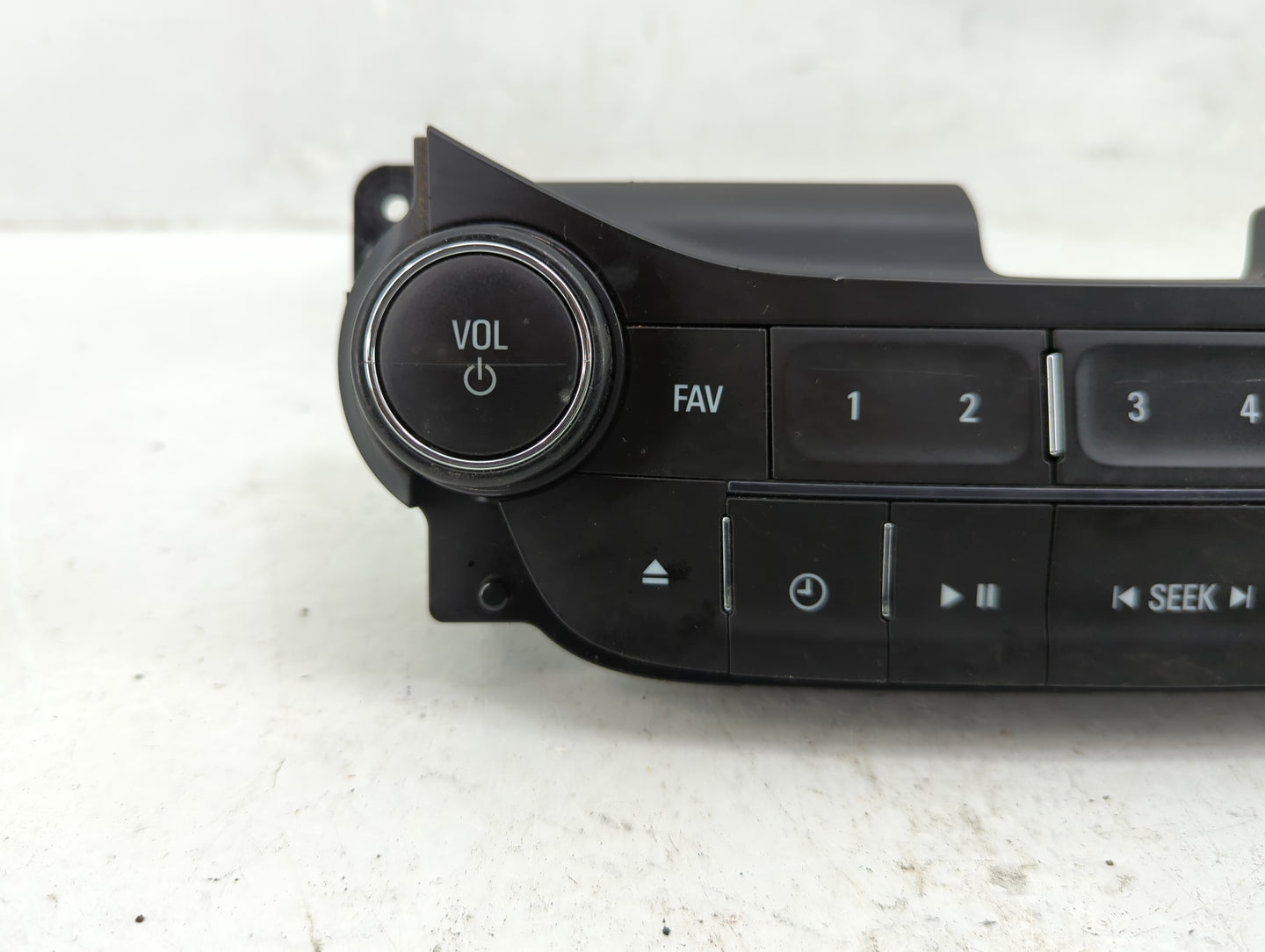 2014-2016 Chevrolet Malibu Radio Control Panel - Oemusedautoparts1.com