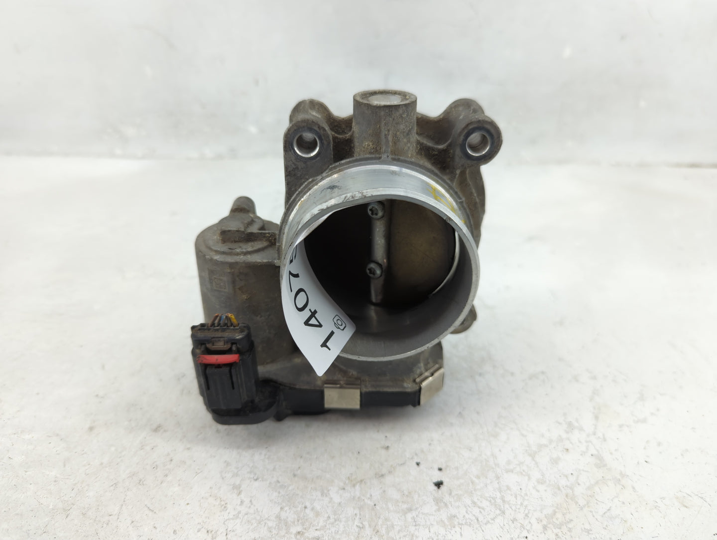 2013-2015 Chevrolet Malibu Throttle Body P/N:12627217DA Fits Fits 2013 2014 2015 2017 2018 2019 2020 OEM Used Auto Parts - O