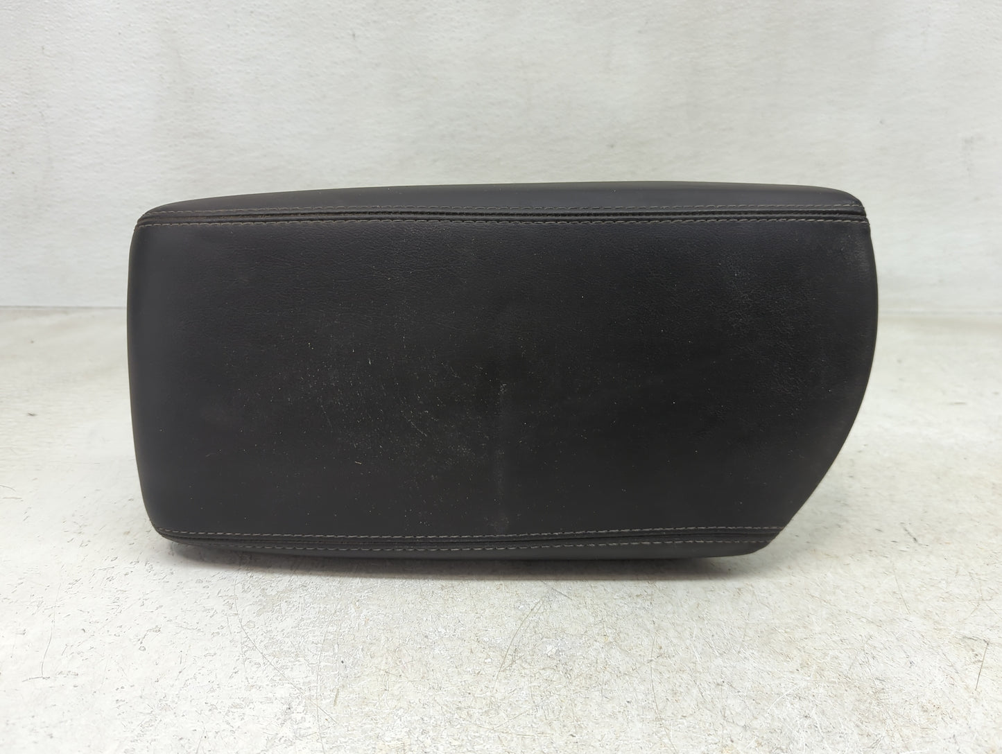 2015 Chevrolet Malibu Center Console Armrest Cover Lid Fits OEM Used Auto Parts - Oemusedautoparts1.com
