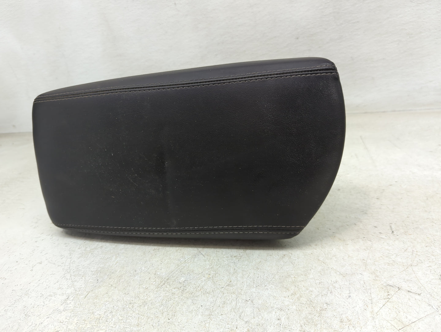 2015 Chevrolet Malibu Center Console Armrest Cover Lid Fits OEM Used Auto Parts - Oemusedautoparts1.com
