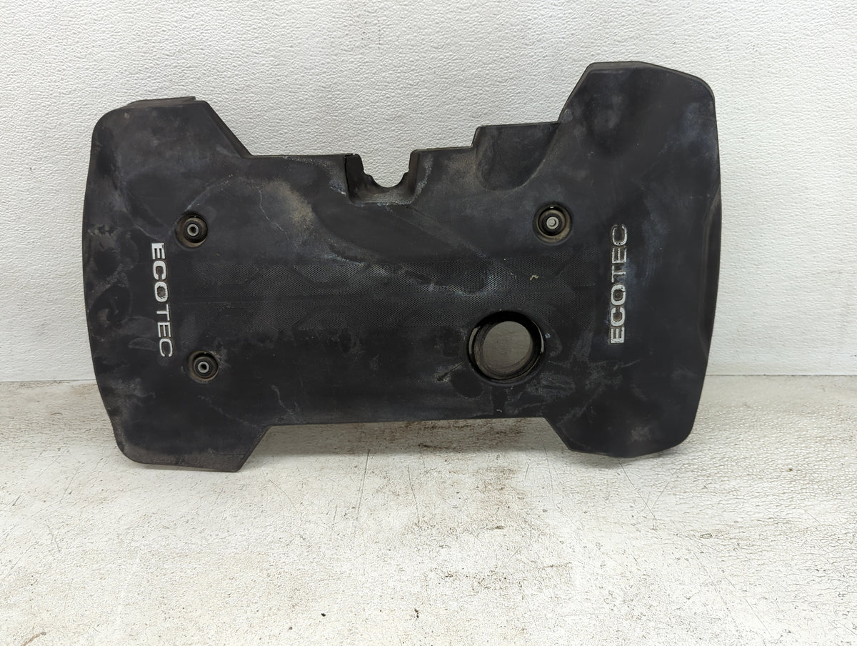 2015 Chevrolet Malibu Engine Cover 1409259 - Oemusedautoparts1.com