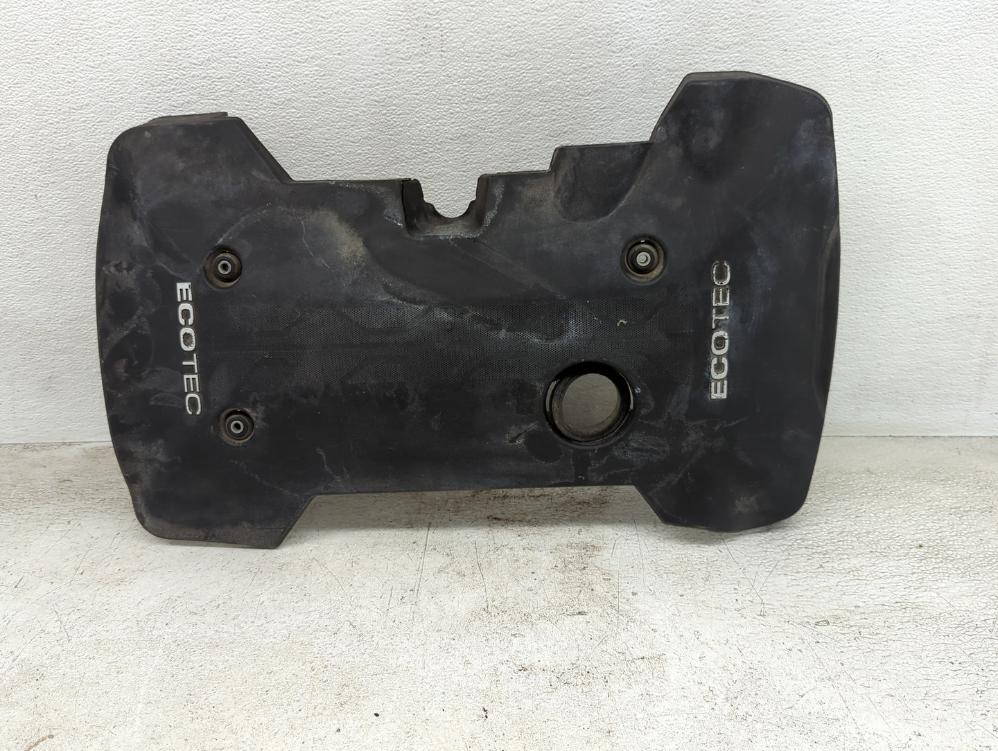 2015 Chevrolet Malibu Engine Cover - Oemusedautoparts1.com