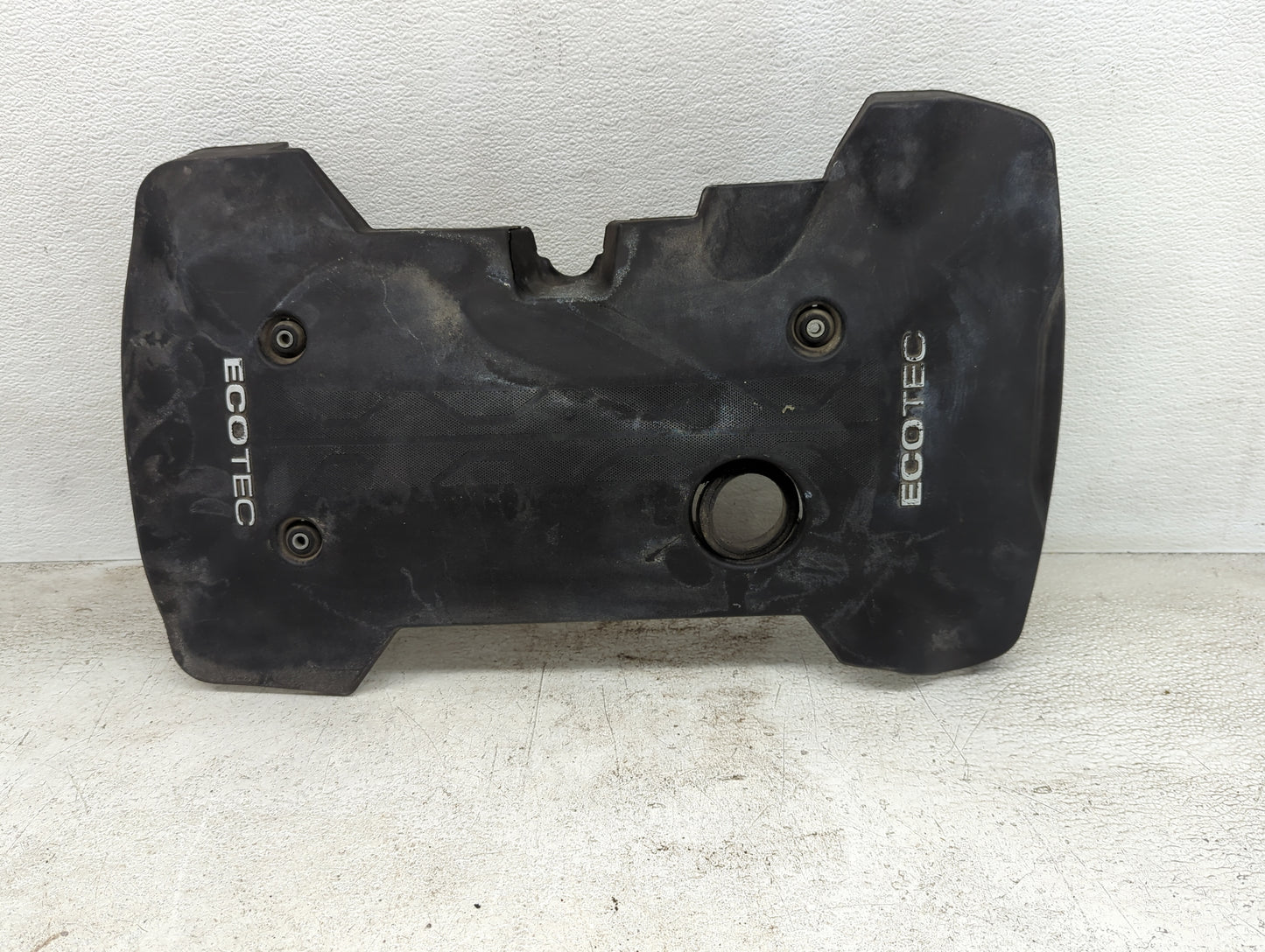 2015 Chevrolet Malibu Engine Cover - Oemusedautoparts1.com