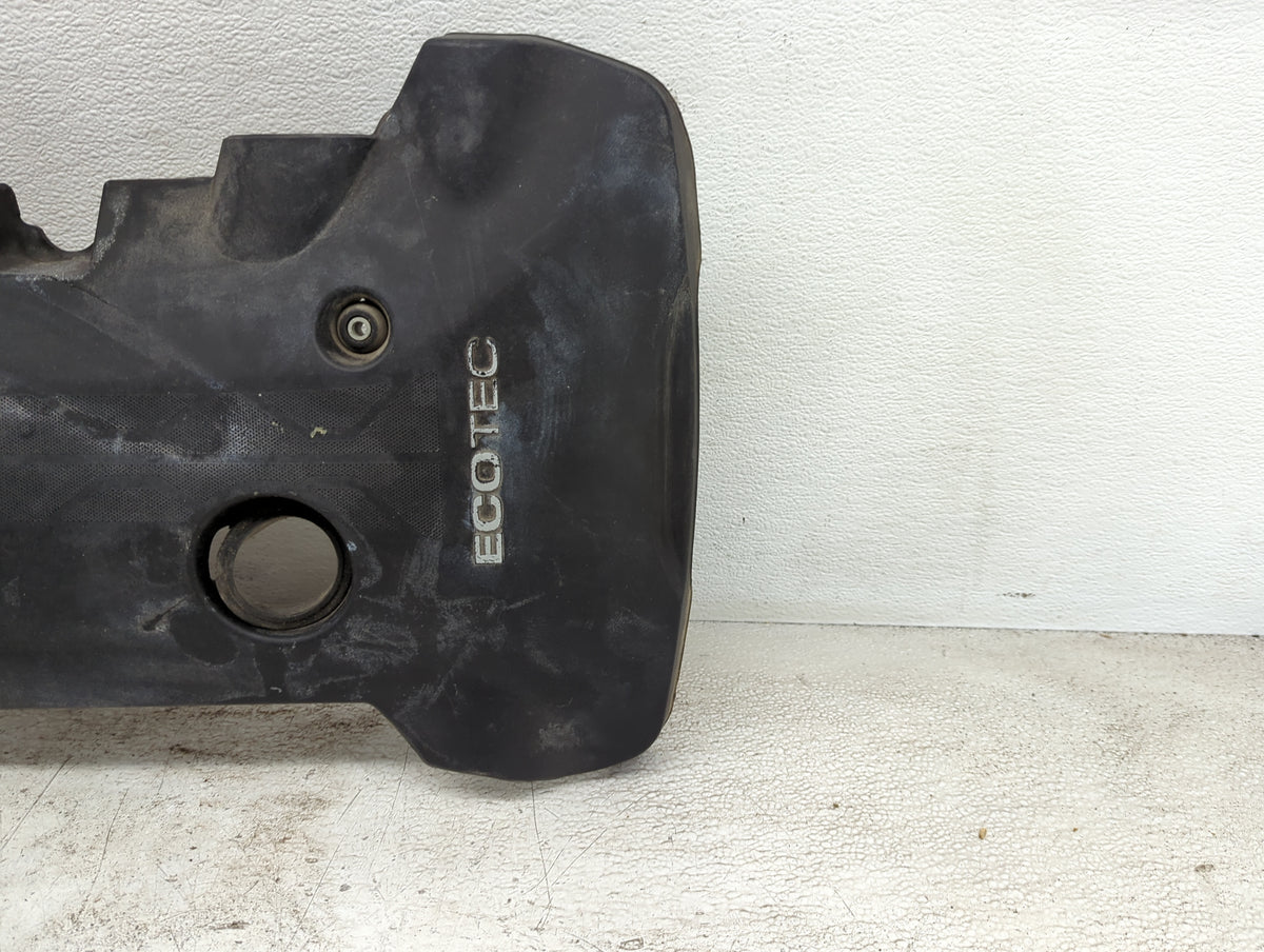 2015 Chevrolet Malibu Engine Cover 1409259 - Oemusedautoparts1.com