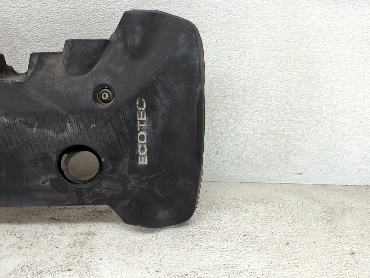 2015 Chevrolet Malibu Engine Cover - Oemusedautoparts1.com