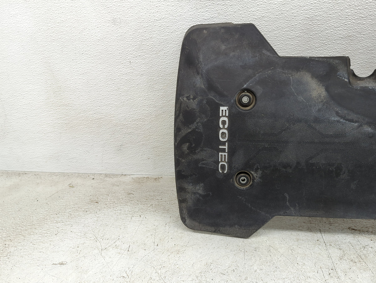 2015 Chevrolet Malibu Engine Cover 1409259 - Oemusedautoparts1.com