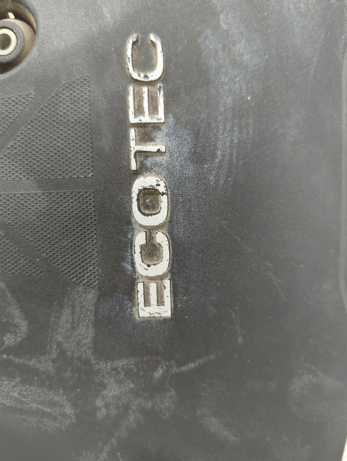2015 Chevrolet Malibu Engine Cover 1409259 - Oemusedautoparts1.com