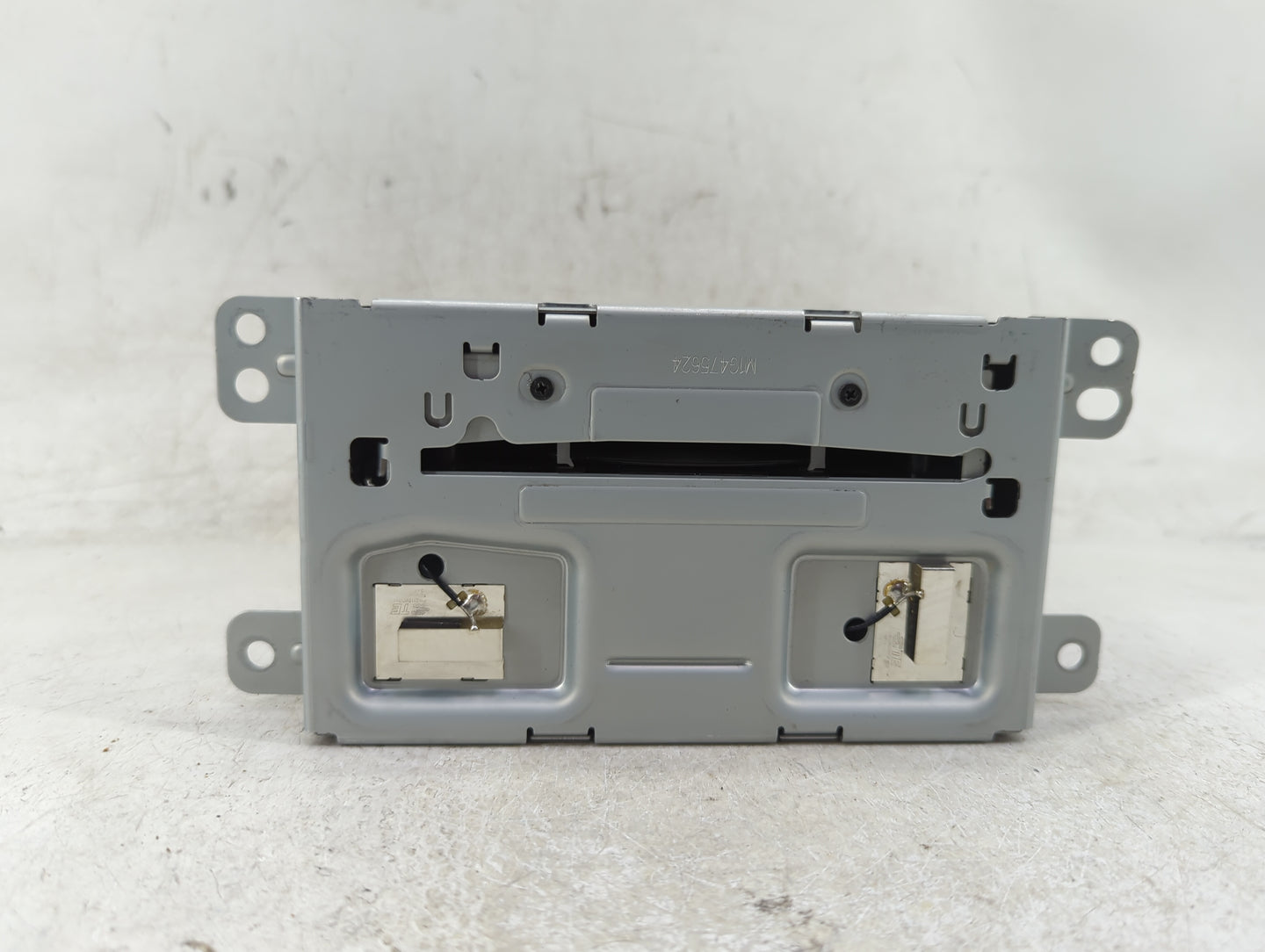 2015-2016 Chevrolet Malibu Radio AM FM Cd Player Receiver Replacement P/N:23477343 Fits Fits 2015 2016 OEM Used Auto Parts -