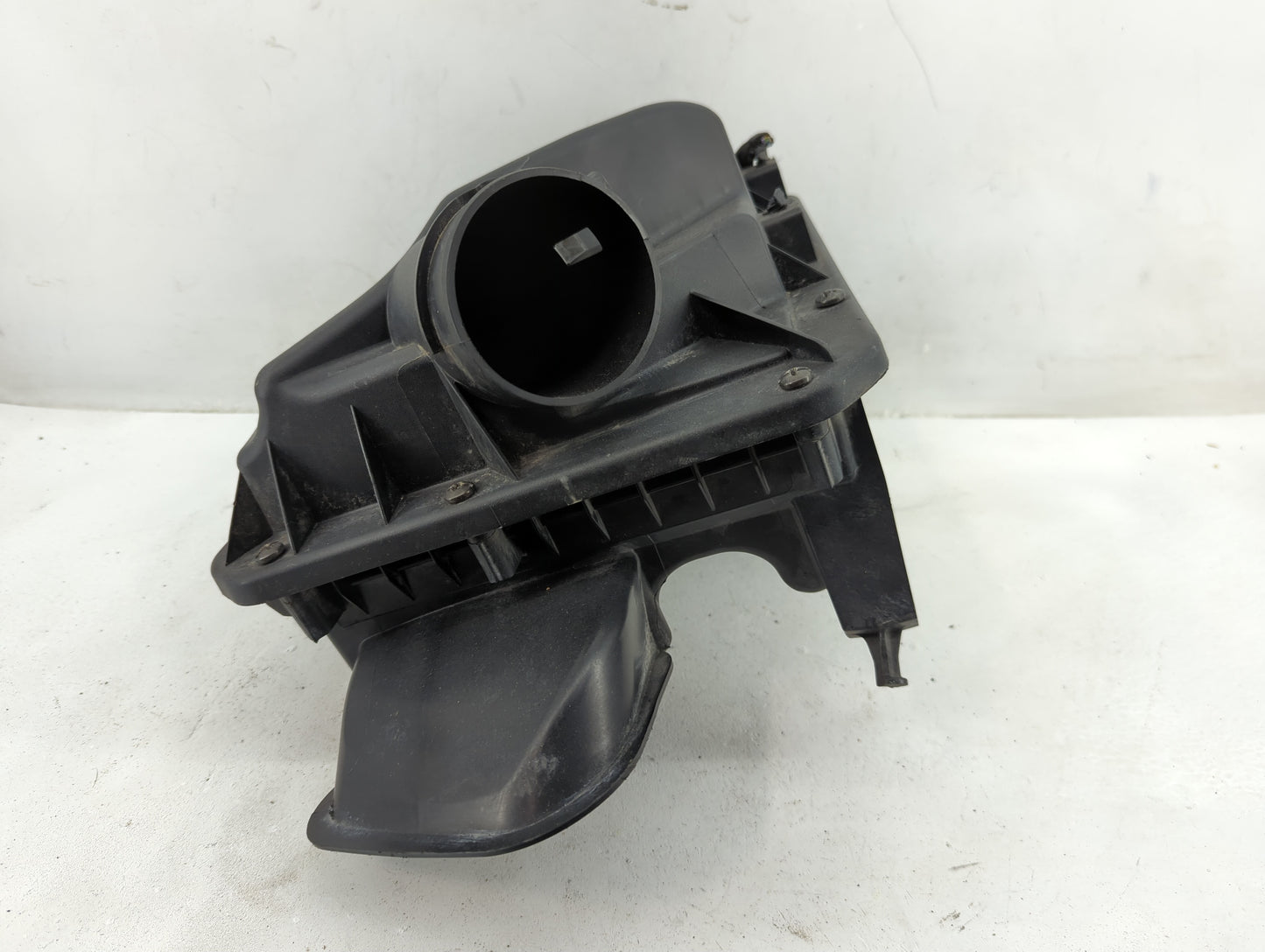 2014-2015 Chevrolet Malibu Air Cleaner Intake-duct Hose Tube - Oemusedautoparts1.com