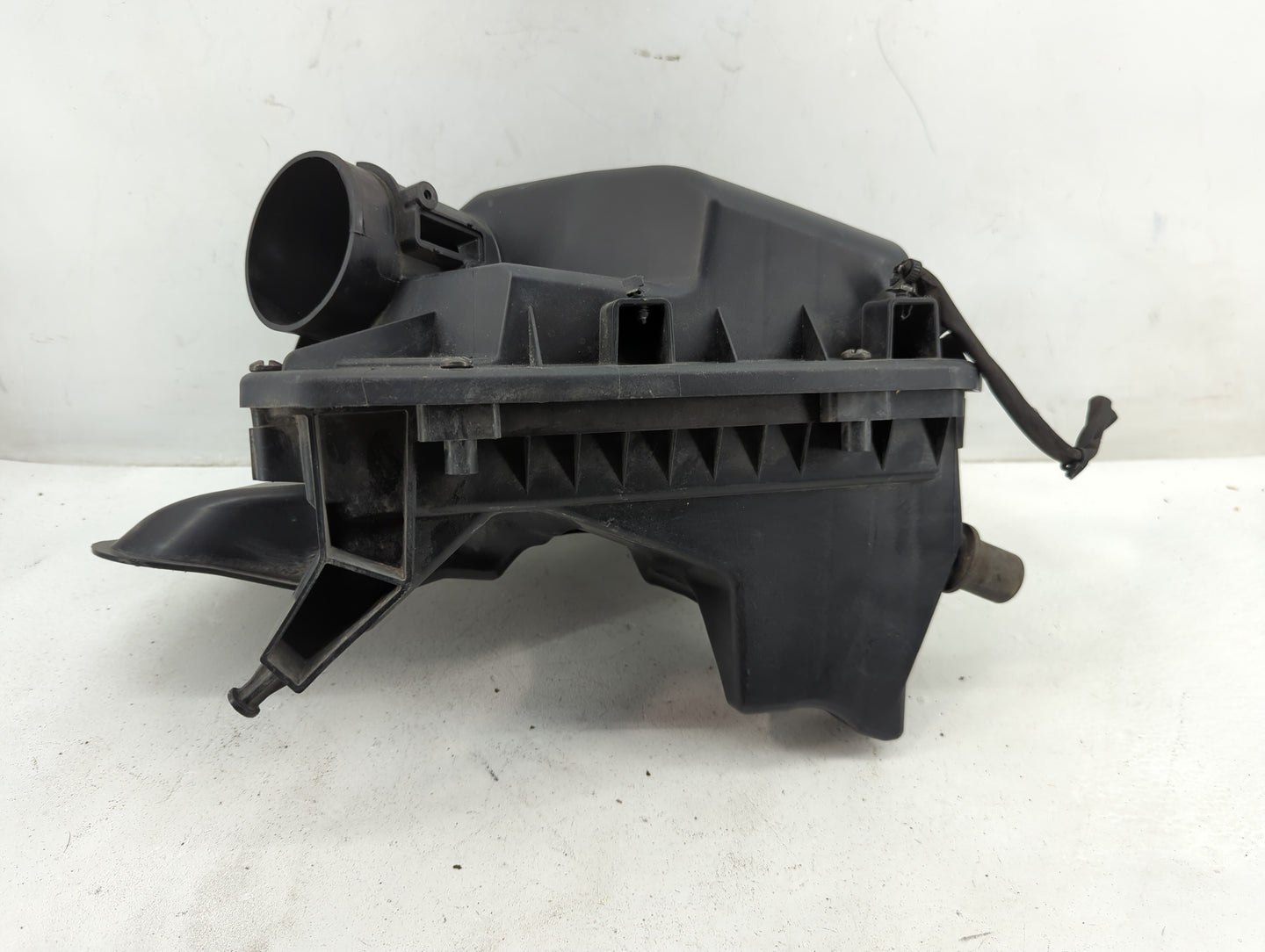 2014-2015 Chevrolet Malibu Air Cleaner Intake-duct Hose Tube - Oemusedautoparts1.com
