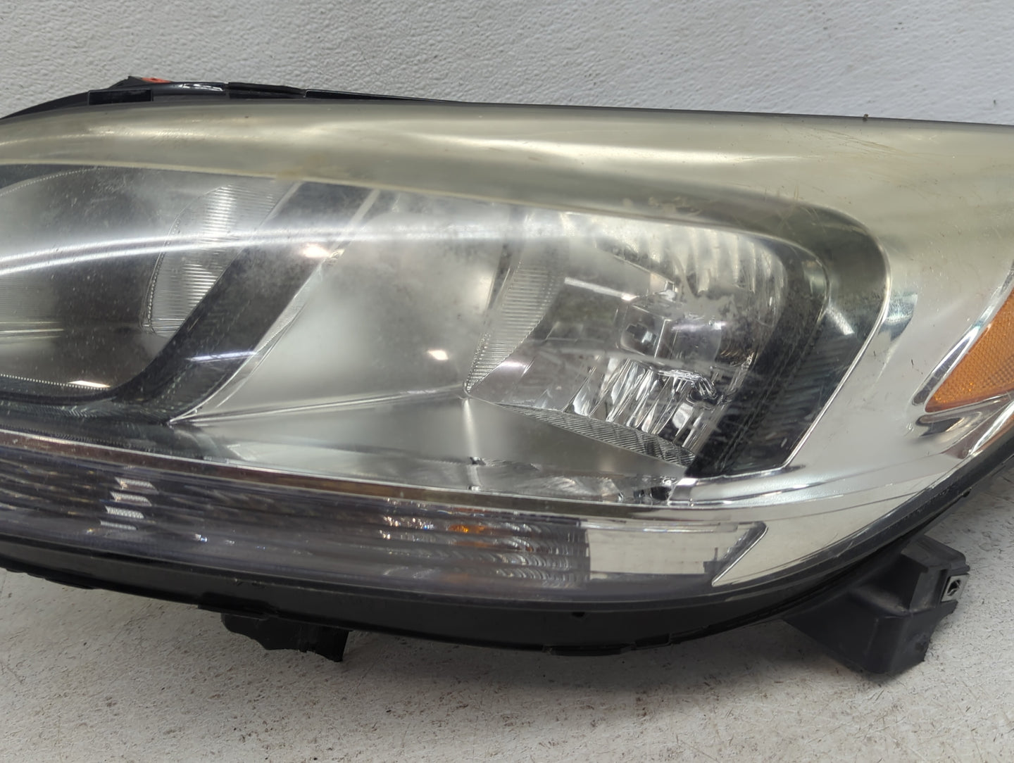 2013-2016 Chevrolet Malibu Driver Left Oem Head Light Headlight Lamp - Oemusedautoparts1.com