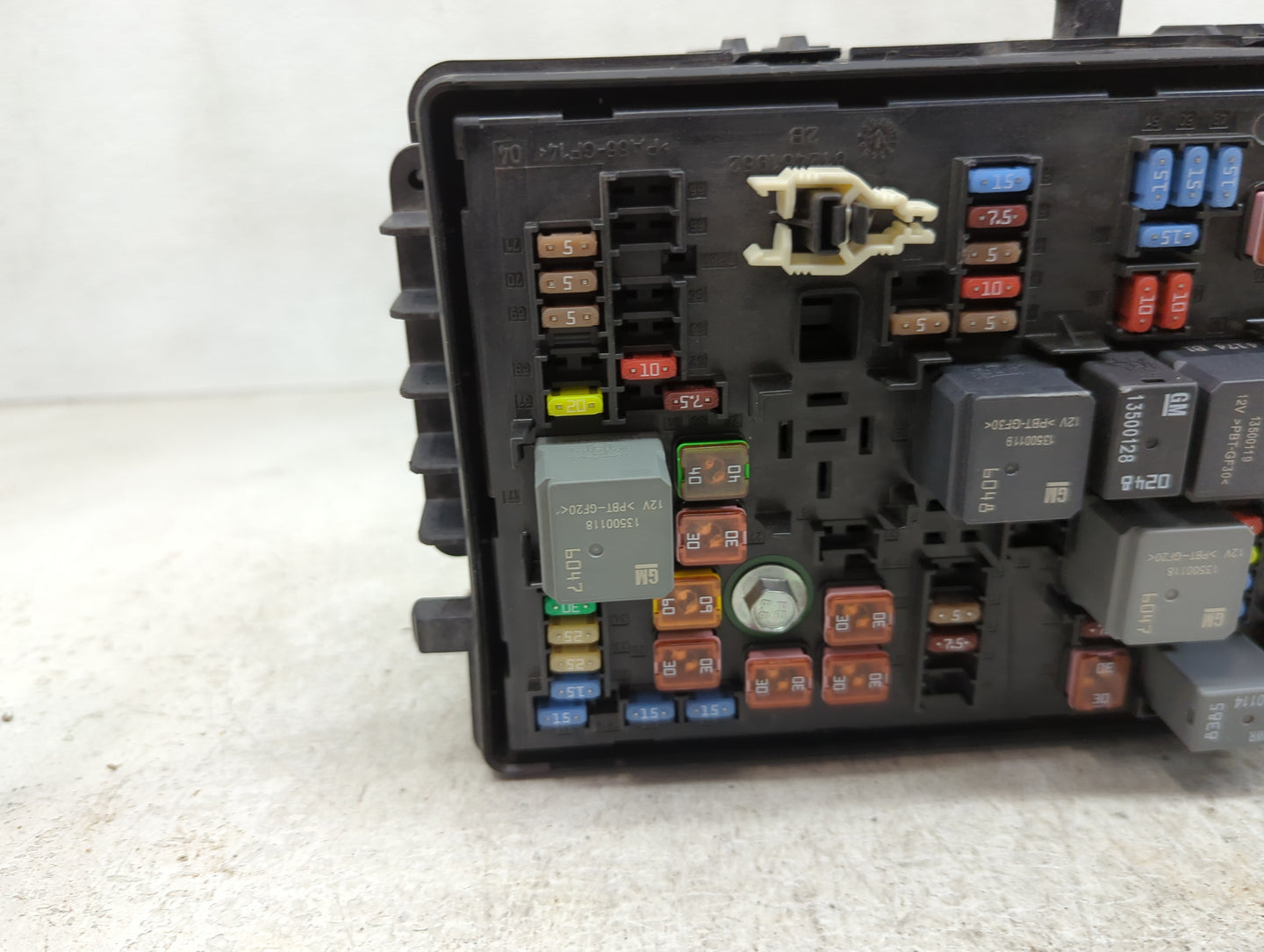 2014-2015 Chevrolet Malibu Fusebox Fuse Box Panel Relay Module P/N:22867696 Fits Fits 2014 2015 OEM Used Auto Parts - Oemuse