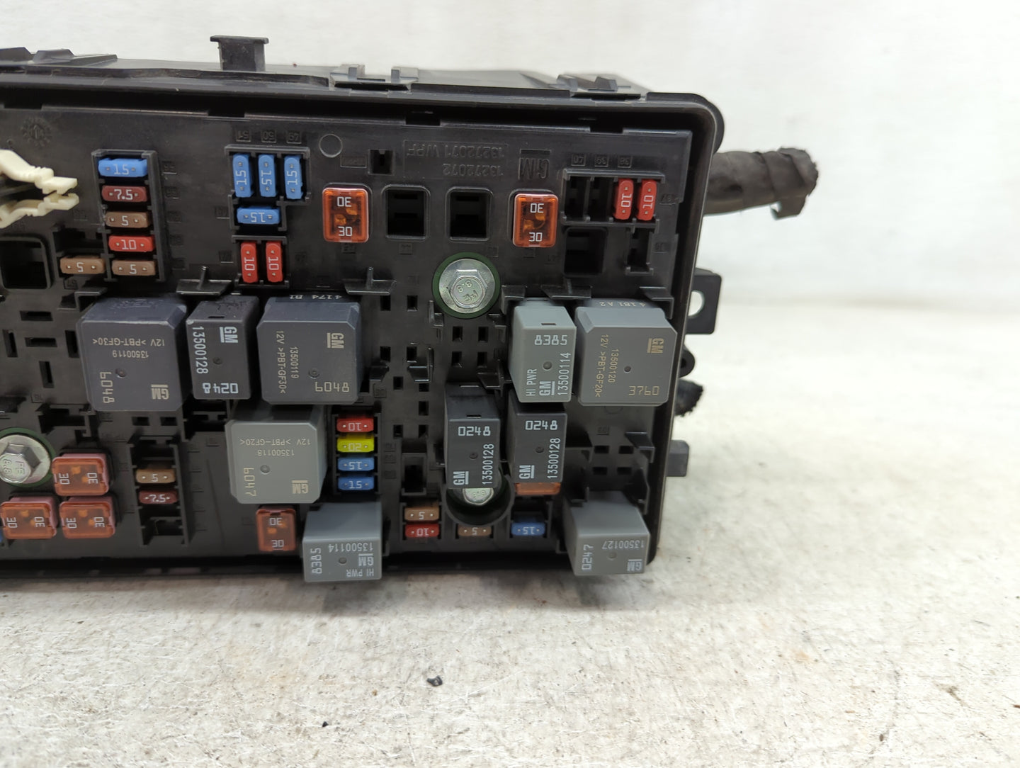 2014-2015 Chevrolet Malibu Fusebox Fuse Box Panel Relay Module P/N:22867696 Fits Fits 2014 2015 OEM Used Auto Parts - Oemuse