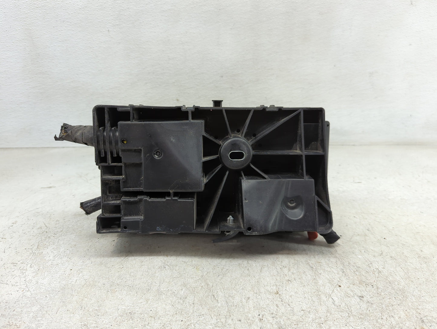 2014-2015 Chevrolet Malibu Fusebox Fuse Box Panel Relay Module P/N:22867696 Fits Fits 2014 2015 OEM Used Auto Parts - Oemuse