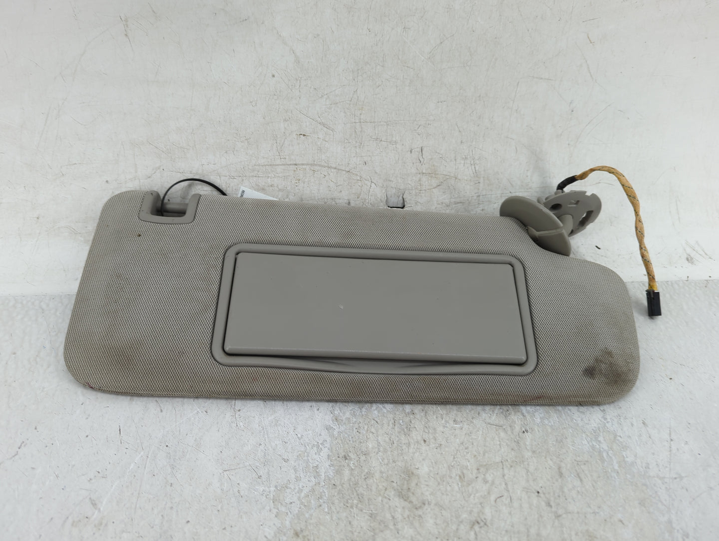 2013-2016 Chevrolet Malibu Sun Visor Shade Replacement Passenger Right Mirror Fits Fits 2013 2014 2015 2016 OEM Used Auto Pa