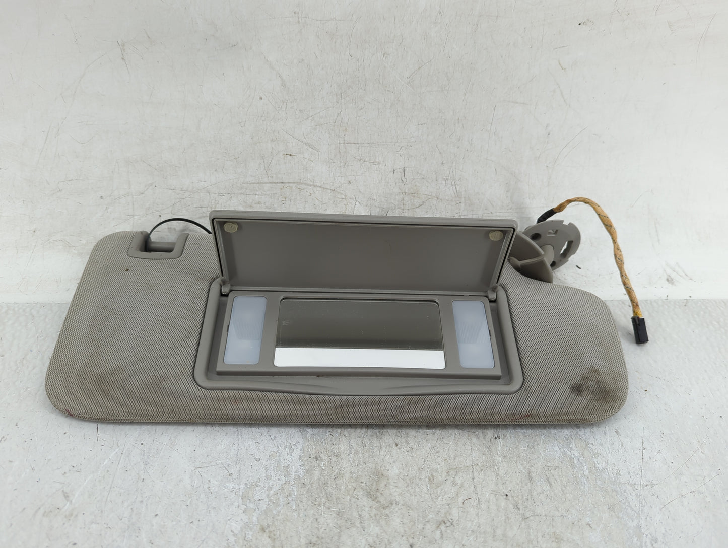 2013-2016 Chevrolet Malibu Sun Visor Shade Replacement Passenger Right Mirror Fits Fits 2013 2014 2015 2016 OEM Used Auto Pa